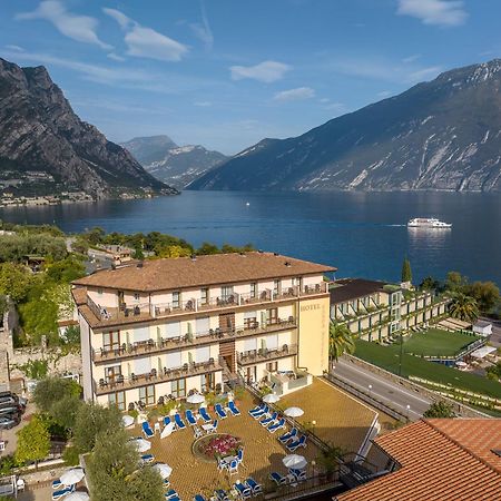 Hotel Garda Bellevue Limone sul Garda Esterno foto