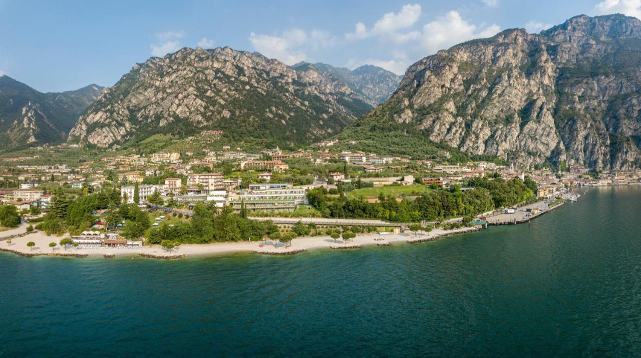 Hotel Garda Bellevue Limone sul Garda Esterno foto