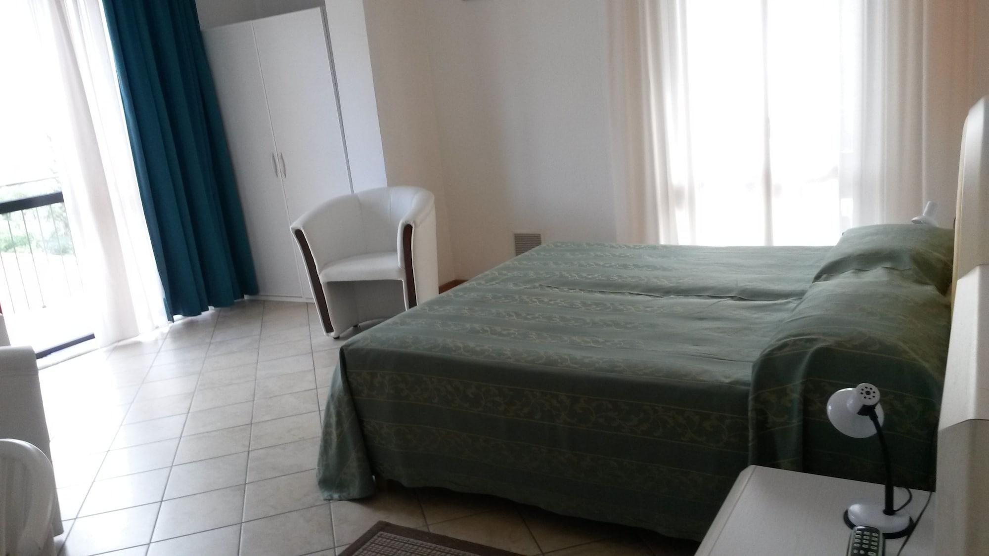 Hotel Garda Bellevue Limone sul Garda Esterno foto