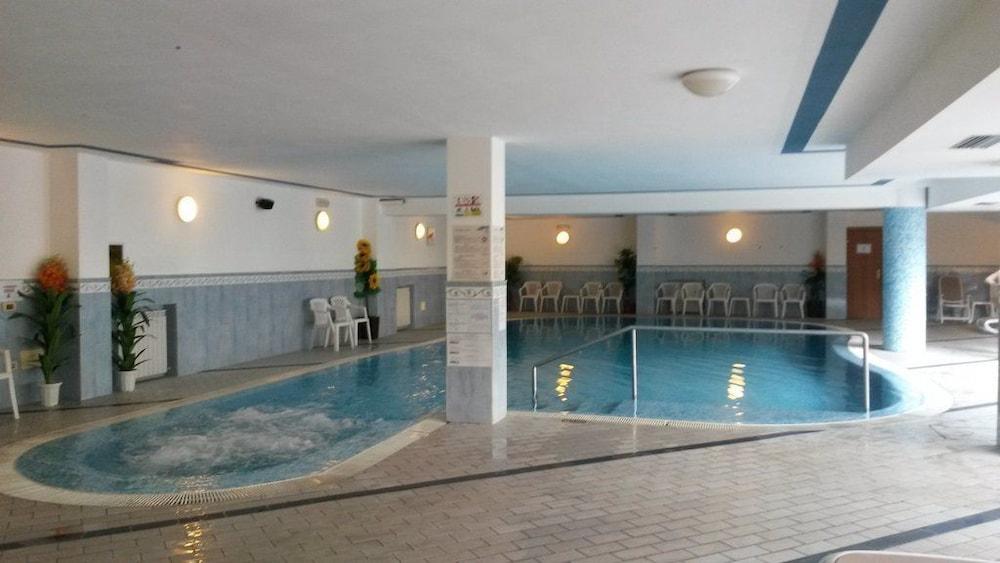 Hotel Garda Bellevue Limone sul Garda Esterno foto
