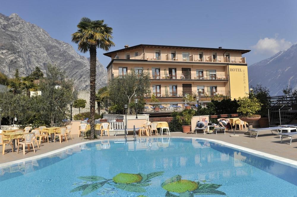 Hotel Garda Bellevue Limone sul Garda Esterno foto