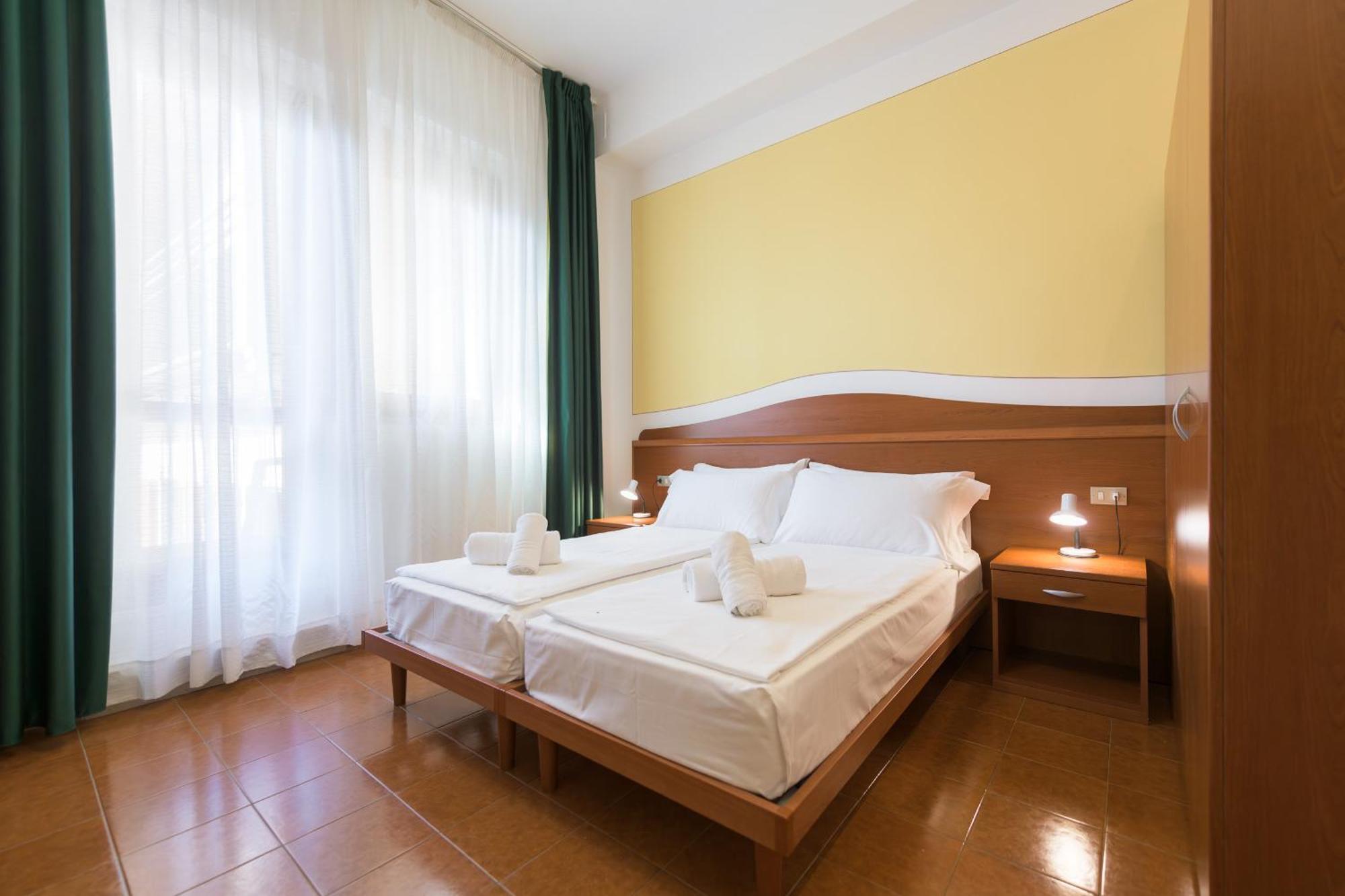 Hotel Garda Bellevue Limone sul Garda Esterno foto