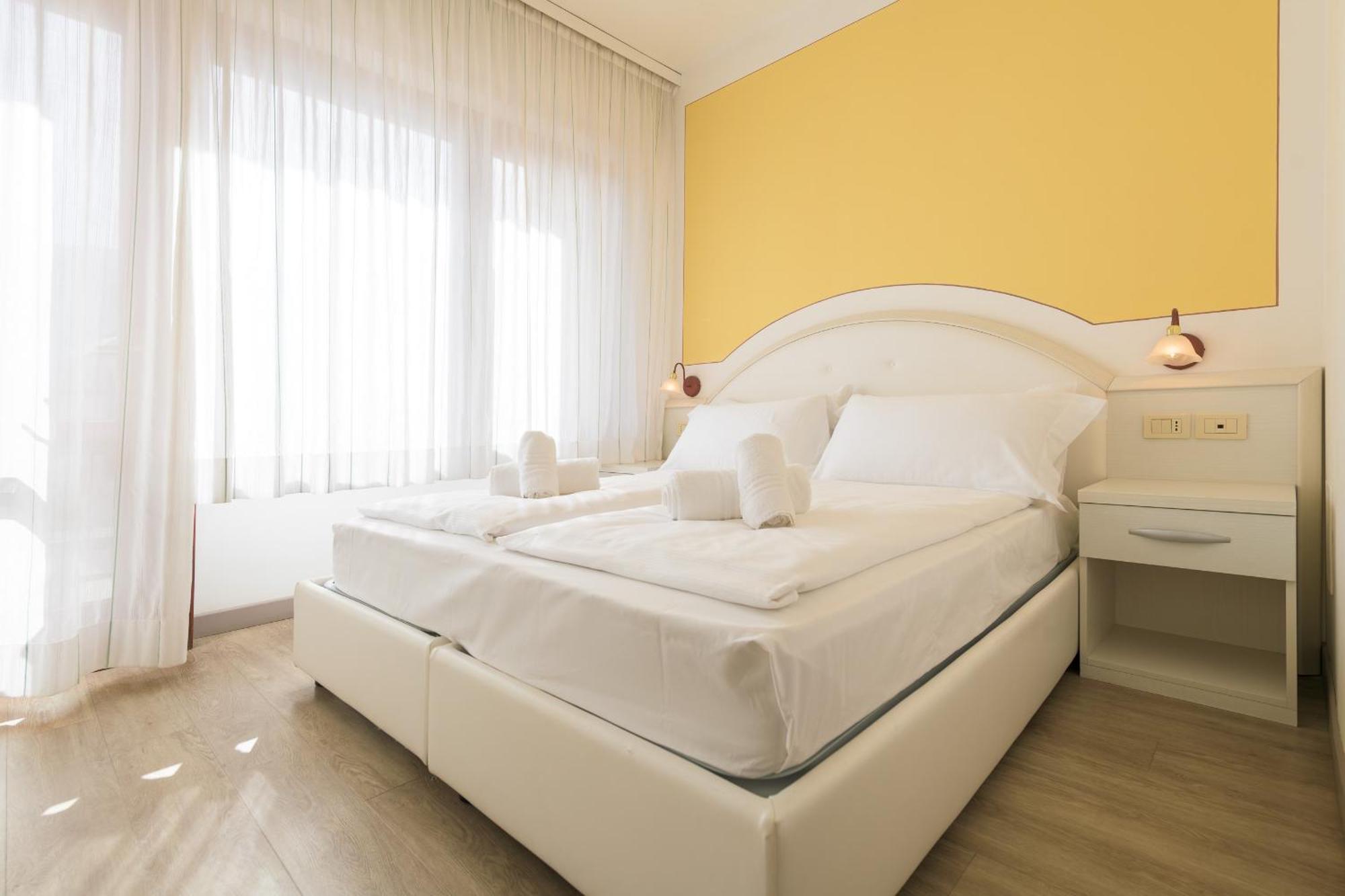 Hotel Garda Bellevue Limone sul Garda Esterno foto