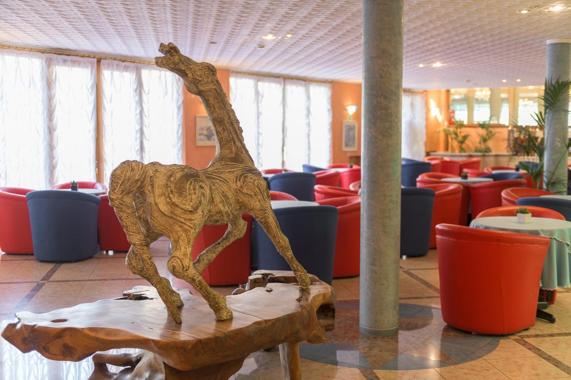 Hotel Garda Bellevue Limone sul Garda Esterno foto