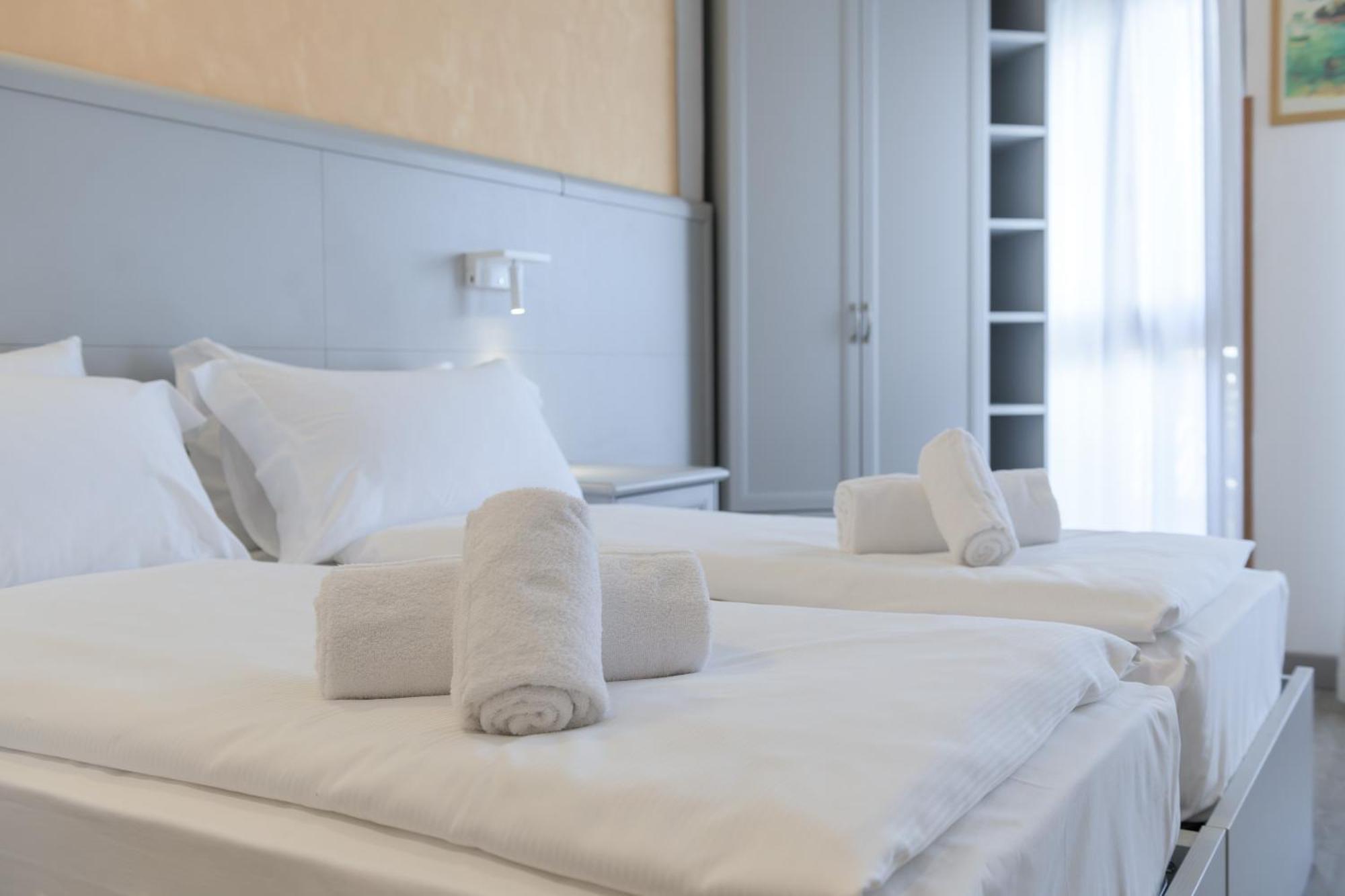 Hotel Garda Bellevue Limone sul Garda Esterno foto