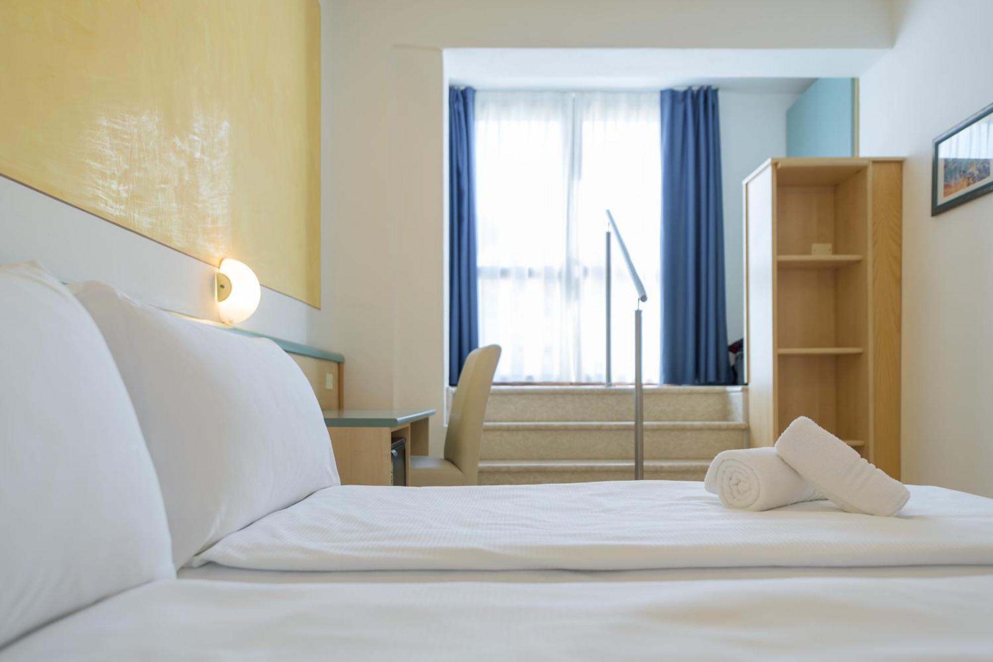 Hotel Garda Bellevue Limone sul Garda Esterno foto