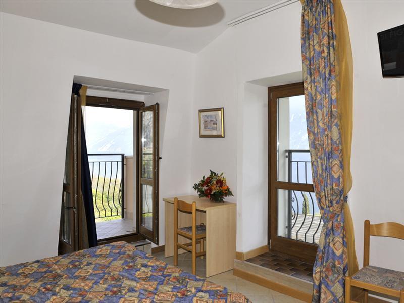 Hotel Garda Bellevue Limone sul Garda Esterno foto