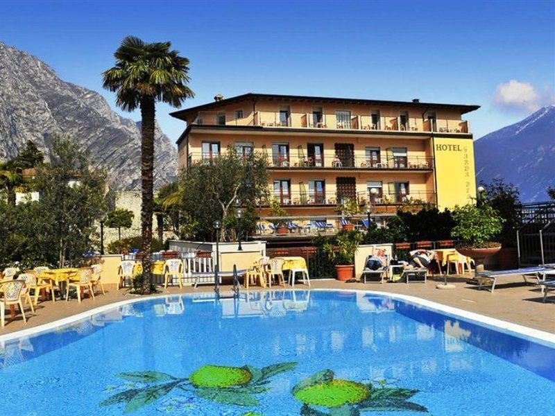 Hotel Garda Bellevue Limone sul Garda Esterno foto