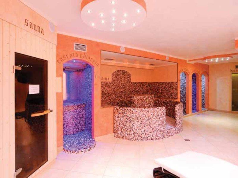 Hotel Garda Bellevue Limone sul Garda Esterno foto