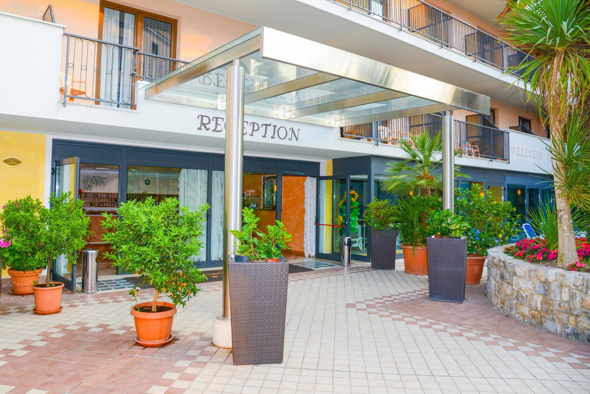Hotel Garda Bellevue Limone sul Garda Esterno foto